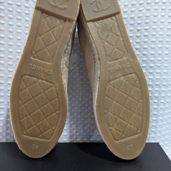 Chanel Espadrilles Beige & Black Lambskin Leather Size 11 - Picture 4 of 11